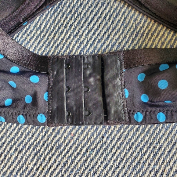 42G - Addition-Elle - Black + Blue Polkadot Underwire Tshirt Bra - EUC - Picture 6 of 8